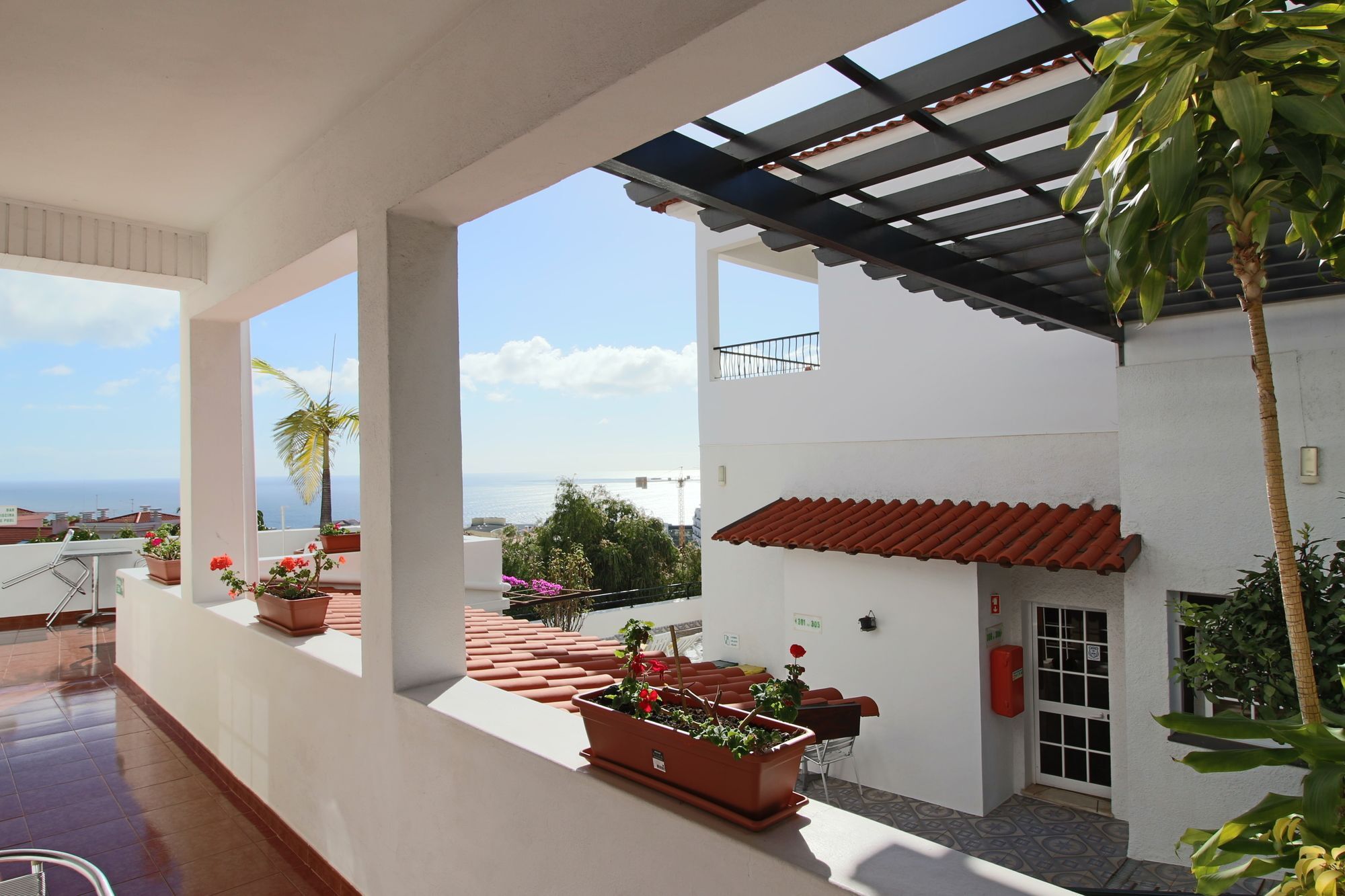 Guesthouse Vila Lusitania 丰沙尔 外观 照片